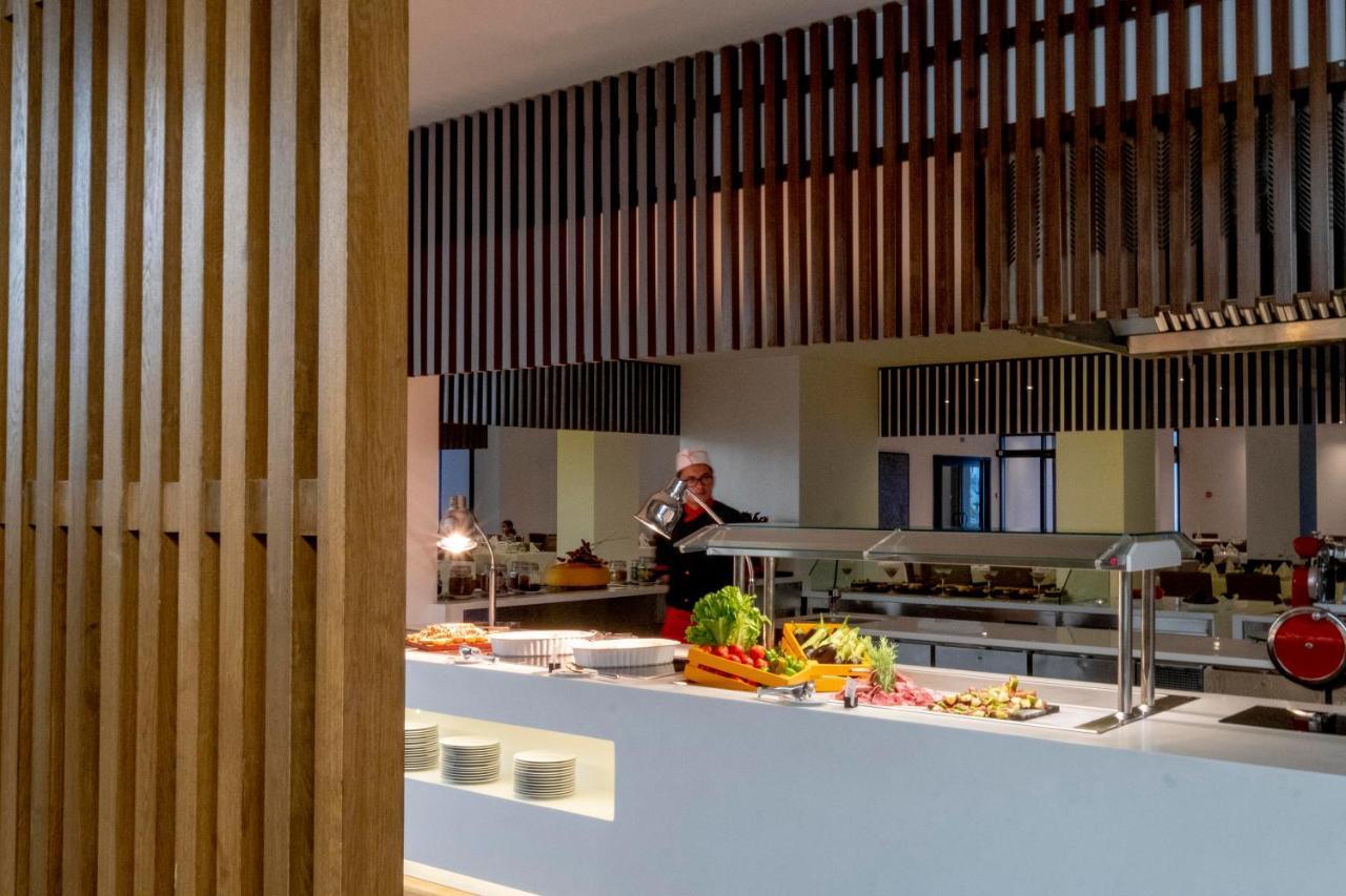 Les Orangers Garden Villas And Bungalows Ultra All Inclusive ハンマメット エクステリア 写真 The buffet at the restaurant